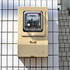 遠隔検針 | 電気などのメーターに通信モジュールを搭載し、遠隔にて自動検針、コントロールが可能になります。導入効果：人件費削減、電力、ガスの可視化、省エネ・省力化、業務効率化、省エネ・省力化、業務効率化