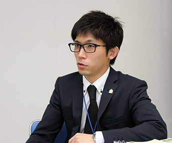 中原 義人 氏