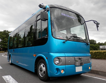 日野自動車製小型バス「ポンチョ」をベースとした自動運転実験車両